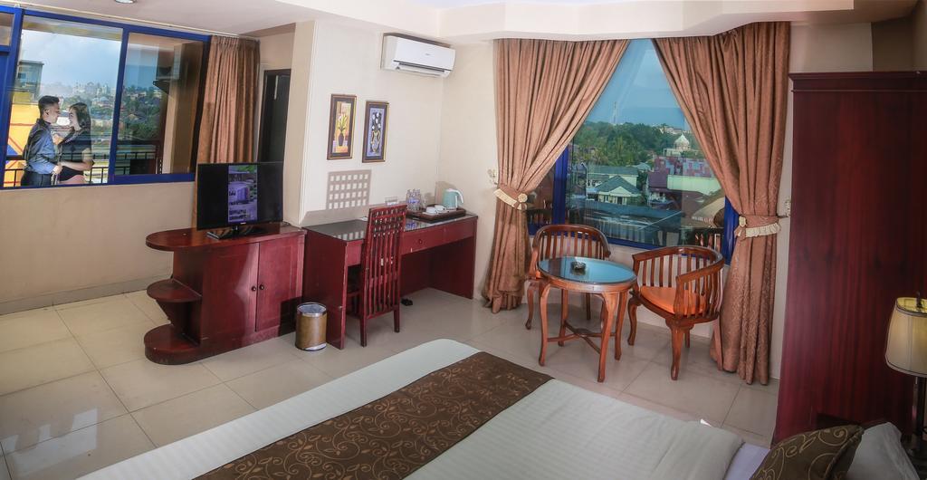 Grand Hotel Jambi Eksteriør bilde
