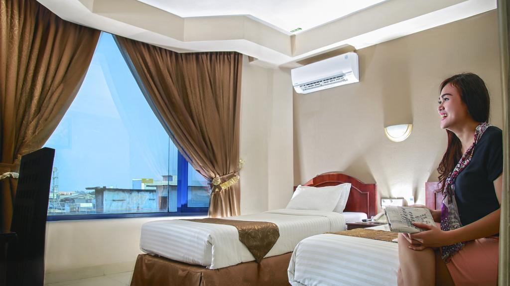 Grand Hotel Jambi Eksteriør bilde